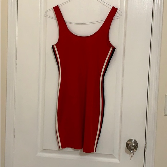 RED DIVIDED MINI DRESS - Picture 3 of 4